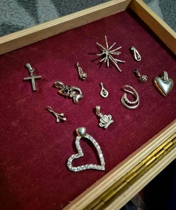 Zilveren kettinghangers met crystals, Smaragd, Saffier  beschikbaar voor biedingen
