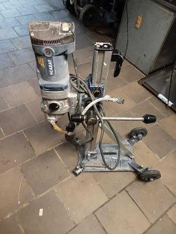 diamantboormachine carat met statief, 600 watts ou plus, Enlèvement ou Envoi, Mécanisme de percussion, Comme neuf