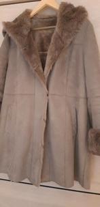 Winterjas in daim, Beige, Maat 42/44 (L), Zo goed als nieuw, Ophalen