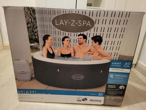 Lay z spa, Tuin en Terras, Bubbelbaden en Hottubs, Zo goed als nieuw, Opblaasbaar, Pomp, Ophalen