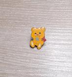 PIN - BEERTJE - TEDDY BEAR - TEDDYBEER, Verzamelen, Verzenden, Gebruikt, Figuurtje, Speldje of Pin