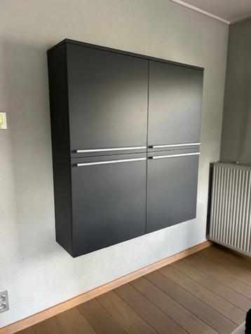 hangmeubel Cappellini beschikbaar voor biedingen