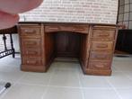 PRAKTISCHE EIKEN BUREAU met acht verschillende lades, Huis en Inrichting, Bureaus, Ophalen, Gebruikt, Bureau