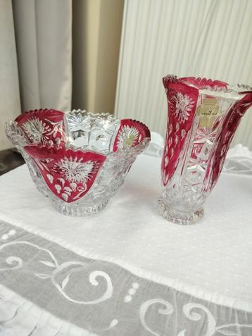 Vintage bleikkristal schaal rood/prachtig bleikkristal vaas beschikbaar voor biedingen