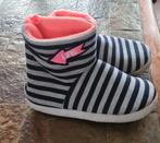 Pantoufle souple pour enfant. 25 cm., Enlèvement ou Envoi