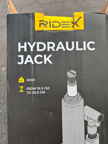 Hydraulische krik beschikbaar voor biedingen