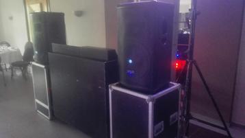 mackie sr1521 inclusief fligtcase beschikbaar voor biedingen