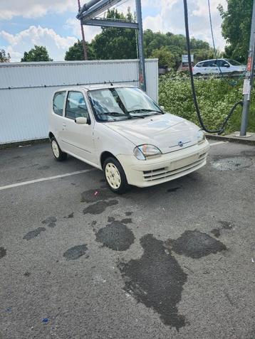 Fiat 600 2006 82000km passer au contrôle avec demande d'imma, Autos, Achat, Beige, 2 portes, 5 places
