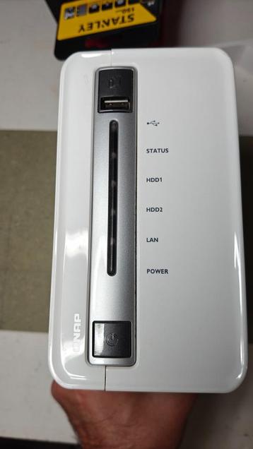 NAS Qnap 2 hd de 2 x 4T, Enlèvement ou Envoi, HDD, Interne, 4T x 2