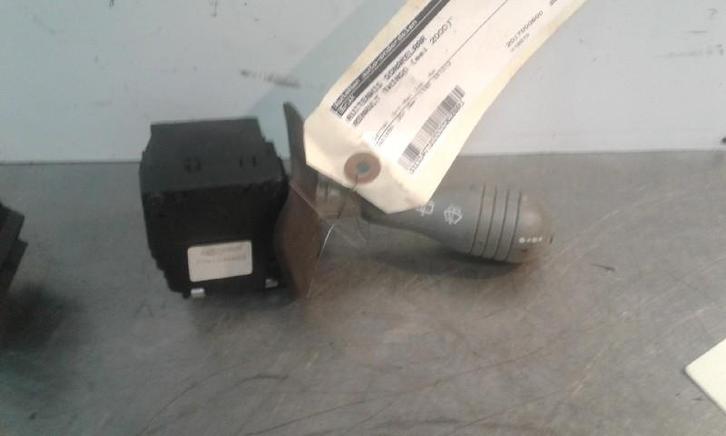 COMMODO ESSUIE-GLACE Renault Twingo (C06) (01-1993/06-2007), Autos : Pièces & Accessoires, Tableau de bord & Interrupteurs, Renault