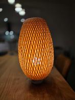 Tafellamp bamboe handgemaakt (ikea), Huis en Inrichting, Lampen | Tafellampen, Ophalen, Zo goed als nieuw, Hout, Minder dan 50 cm