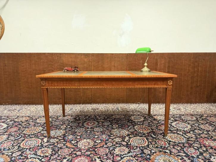 Klassiek Engels Chesterfield Schrijftafel Bureau, Antiquités & Art, Antiquités | Bureau & Affaires, Enlèvement ou Envoi