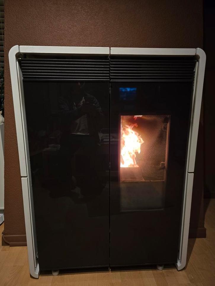 Edilkamin Tiny 9kw, Huis en Inrichting, Kachels, Zo goed als nieuw, Vrijstaand, Pelletkachel, Ophalen