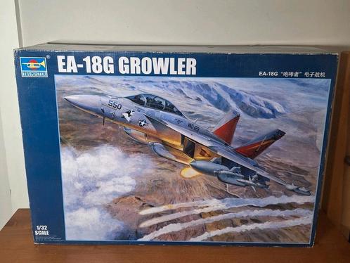 F-18 trumpeter 1/32 modelbouw, Hobby en Vrije tijd, Modelbouw | Vliegtuigen en Helikopters, Nieuw, Vliegtuig, Groter dan 1:72