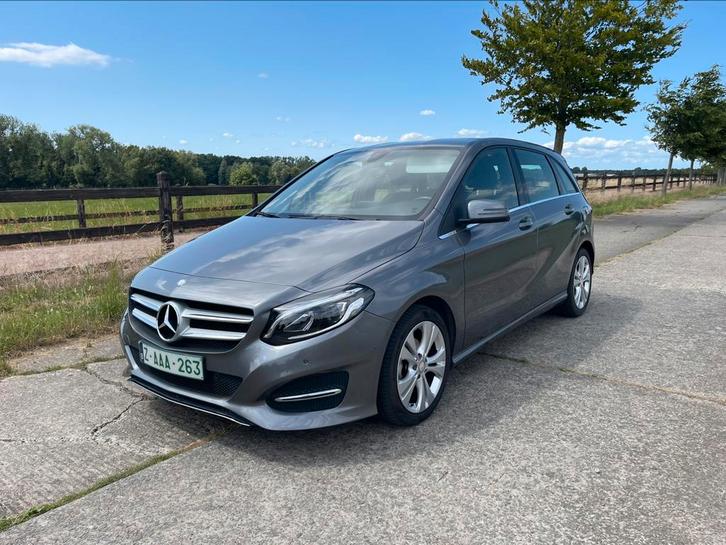 Belle Mercedes B180CDI automatique à l'état neuf 62 000 km, Autos, Mercedes-Benz, Entreprise, Achat, Classe B, ABS, Phares directionnels