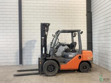 Heftrucks Diesel Toyota 52-8 FDJF 35 2010 beschikbaar voor biedingen