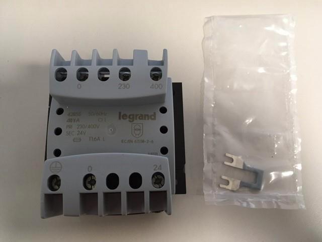 179. Legrand Erea veiligheidstravo 24V 48V, Hobby & Loisirs créatifs, Hobby & Loisirs Autre, Neuf, Enlèvement ou Envoi