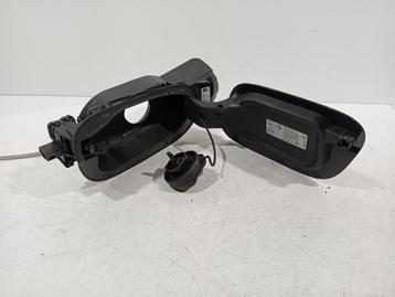 TANKKLEP MET DOP Volkswagen Polo VI (AW1) (2GS809857) beschikbaar voor biedingen
