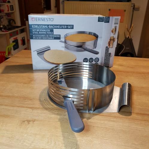 Coupe-gâteau neuf à petit prix  5 € !, Huis en Inrichting, Keuken | Potten en Pannen, Zo goed als nieuw, Ophalen of Verzenden
