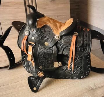 Zadeltas voor paarden  beschikbaar voor biedingen