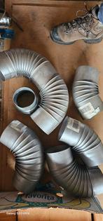 Kachelbuizen, Enlèvement, Coudes