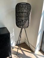Zwarte staanlamp, Huis en Inrichting, Lampen | Vloerlampen, Ophalen, Zo goed als nieuw