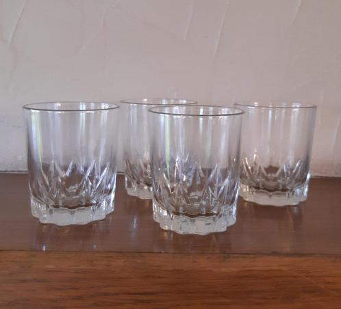 10 glazen voor frisdrank, water, sterke dranken..., Huis en Inrichting, Keuken | Servies, Gebruikt, Glas, Ophalen of Verzenden