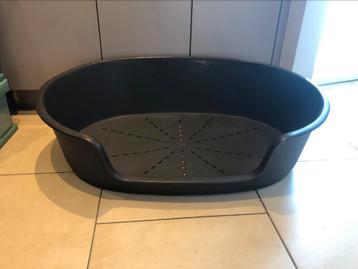 Donkerbruine plastic hondenmand 1 meter beschikbaar voor biedingen