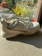 Artengo witte binnensportschoenen mt38, Ophalen of Verzenden, Zo goed als nieuw, Sportschoenen