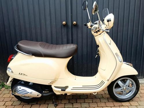Vespa LXV50 slechts 4069km, Motoren, Motoren | Piaggio, Scooter, 11 kW of minder, 1 cilinder, Ophalen