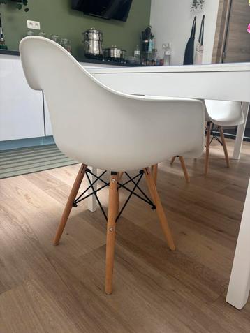 6 stoelen beschikbaar voor biedingen