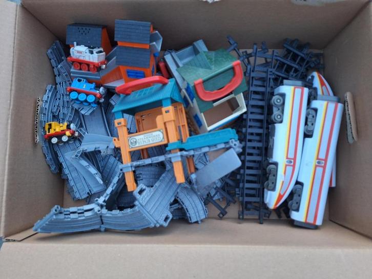 Twee treinsets te koop, Kinderen en Baby's, Speelgoed | Thomas de Trein, Gebruikt, Ophalen