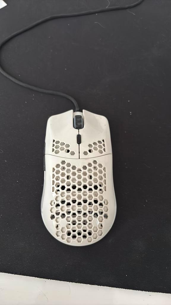 Glorious Model O (Wit), Informatique & Logiciels, Souris, Comme neuf, Souris, Filaire, Souris de gaming, Enlèvement