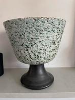 Bloempot naar idee van jean besnard, Ophalen of Verzenden, Zo goed als nieuw