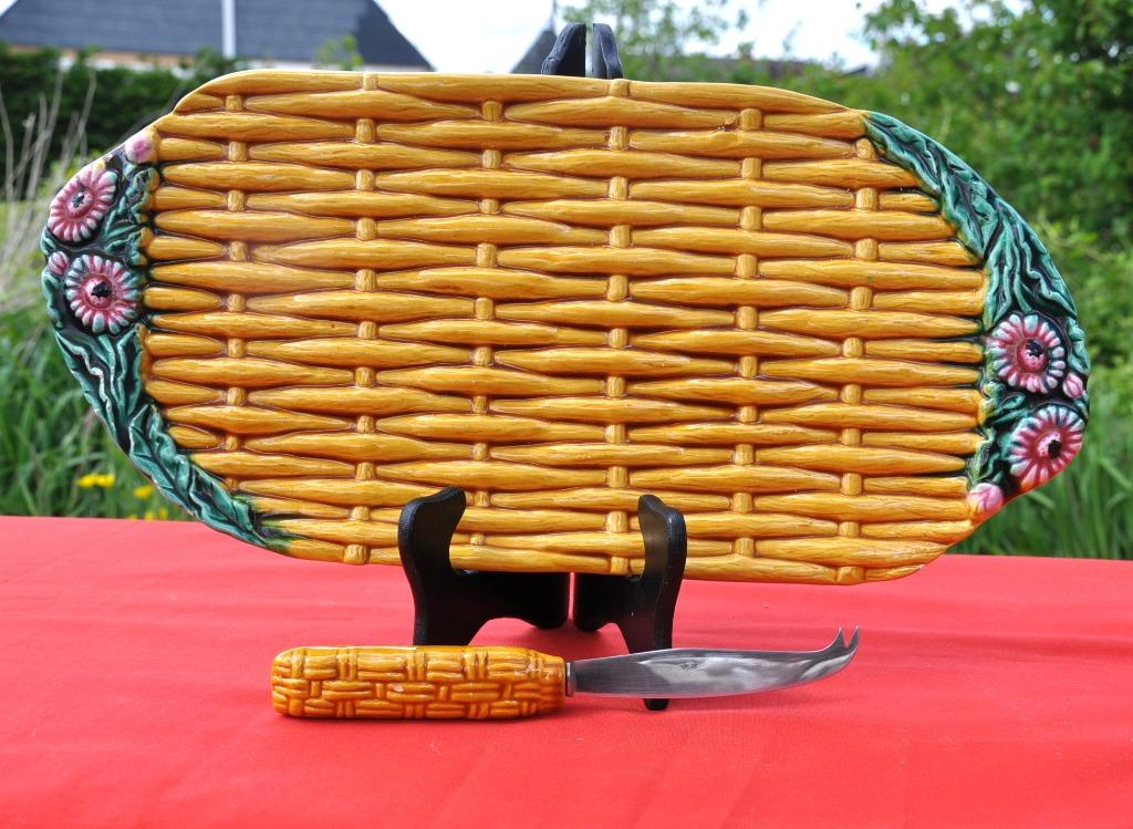 plat a fromage avec son couteau vallauris, Antiquités & Art, Antiquités | Céramique & Poterie, Enlèvement ou Envoi