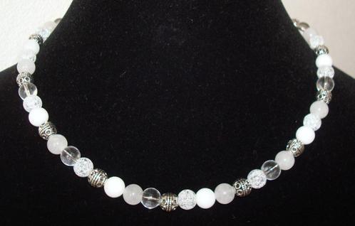 Ketting van halfedelsteen in wittinten, Handtassen en Accessoires, Kettingen, Nieuw, Steen of Mineraal, Wit, Met edelsteen, Verstelbaar