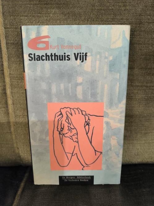 Slachthuis Vijf.   (Kurt Vonnegut), Boeken, Literatuur, Zo goed als nieuw, Ophalen of Verzenden
