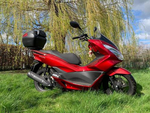 Honda pcx 125cc, Motoren, Motoren | Suzuki, Particulier, 11 kW of minder, 1 cilinder, Ophalen