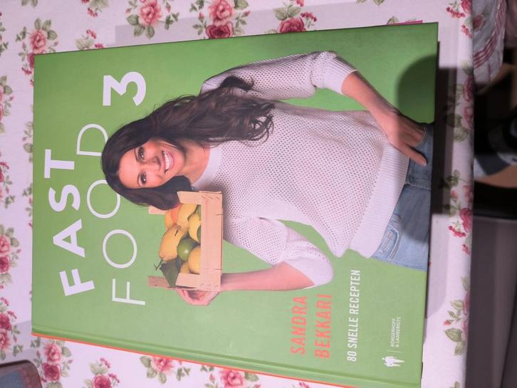 Sandra Bekkari - Fast Food 3, Boeken, Kookboeken, Zo goed als nieuw, Gezond koken, Ophalen