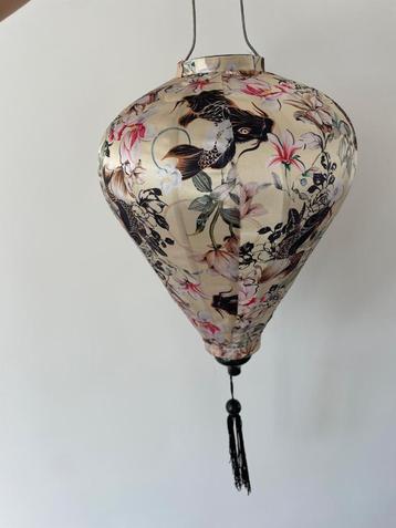 Vietnamese lampionnen beschikbaar voor biedingen