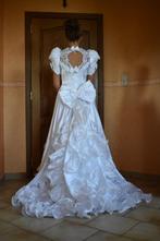 Robe de mariée en satin, dentelles, perlées 36/38, Comme neuf, Enlèvement ou Envoi, Blanc, Robe de mariée