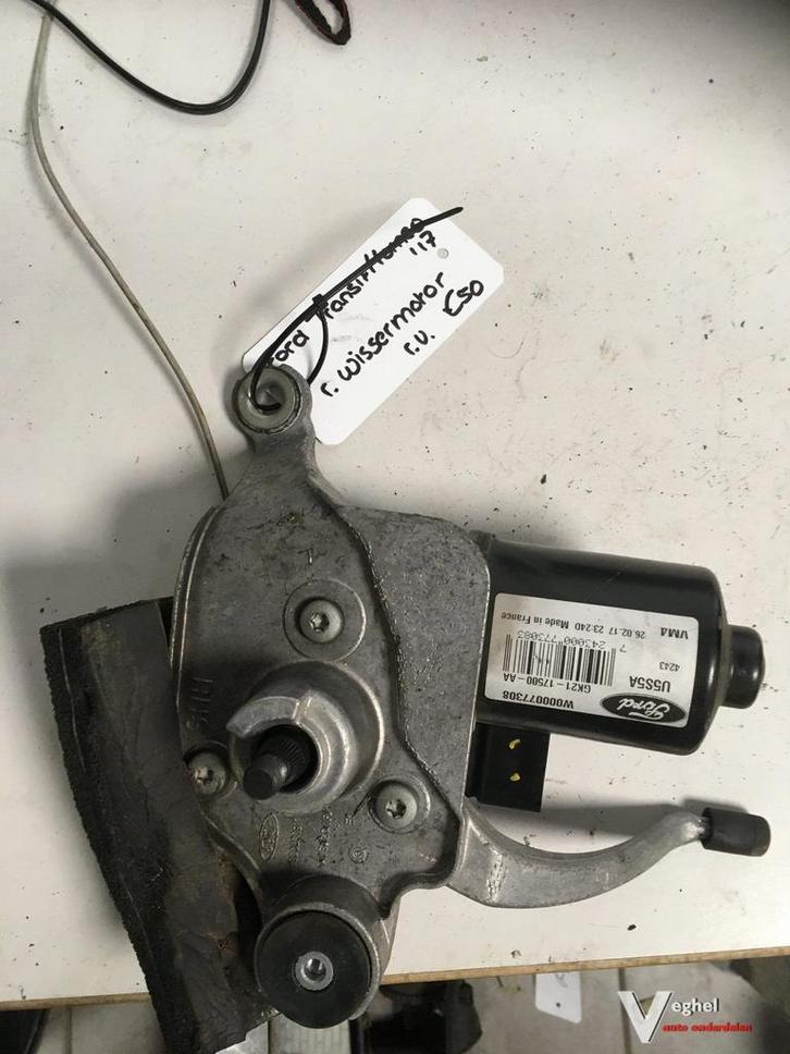 Ford Transit tourneo 2017 Ruitenwissermotor rechts +  links, Autos : Pièces & Accessoires, Vitres & Accessoires, Utilisé, Enlèvement ou Envoi