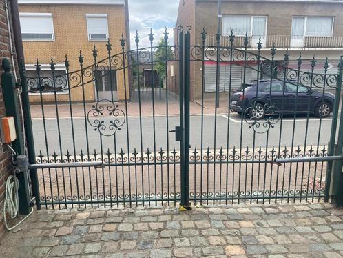2 smeedijzeren poorten + looppoortje – met elektrische motor, Tuin en Terras, Tuinpoorten, Gebruikt, Draaipoort, Staal, 200 cm of meer