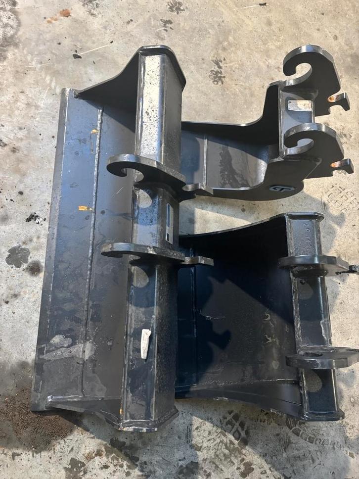 bacs attache CW 00, Articles professionnels, Machines & Construction | Grues & Excavatrices, Enlèvement