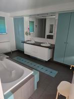 Direct beschikbaar - badkamermeubel en bad, Huis en Inrichting, Badkamer | Complete badkamers, Ophalen, Gebruikt