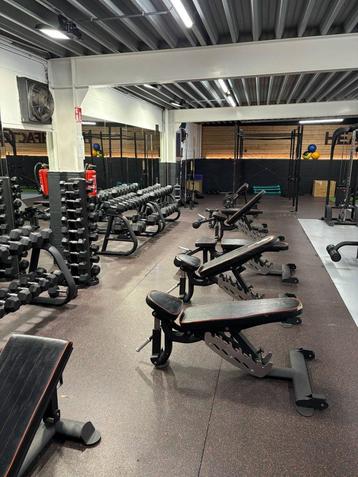 Gym matten beschikbaar voor biedingen