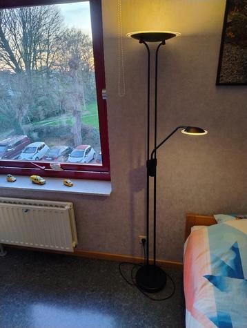 Lampadair zwart  beschikbaar voor biedingen