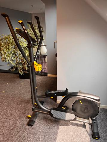 AANGESLOTEN CROSSTRAINER 500 beschikbaar voor biedingen
