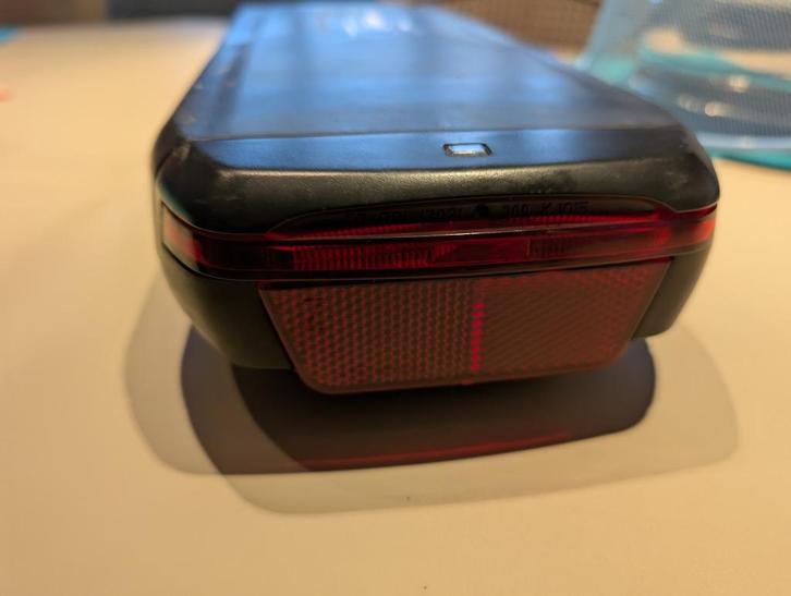 fietsbatterij van Vogue fiets MET oplader, Fietsen en Brommers, Fietsaccessoires | Fietsaccu's, Gebruikt, Ophalen