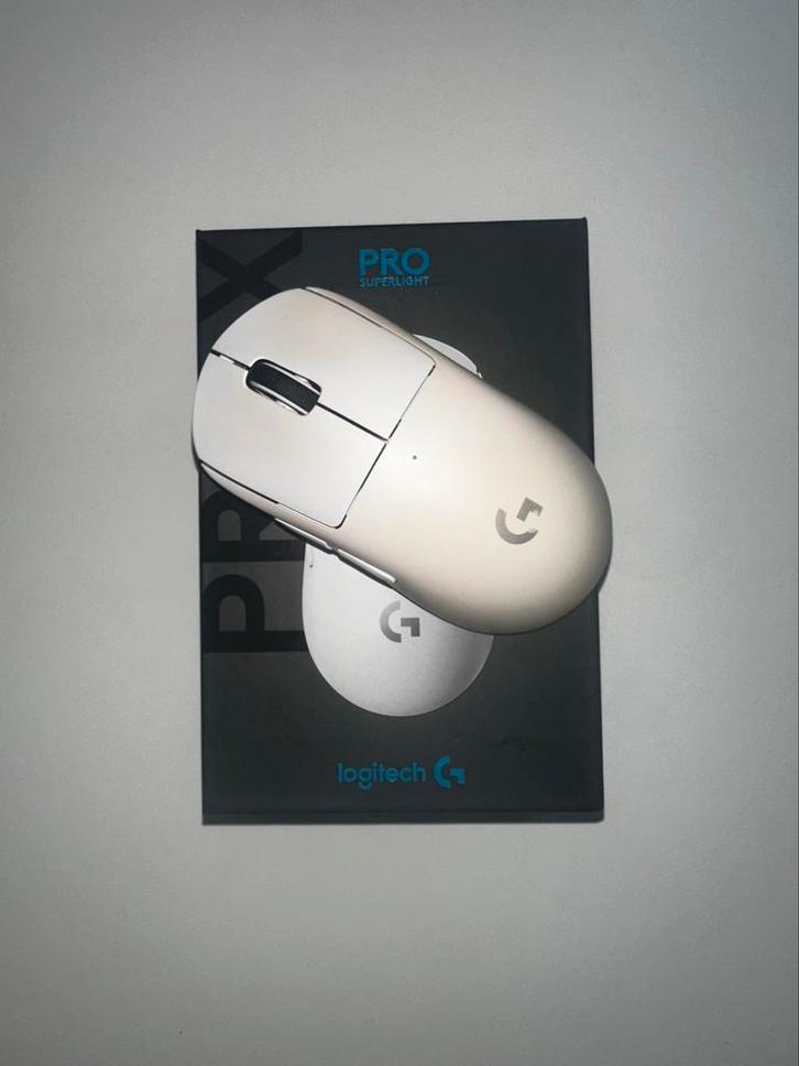 Logitech G Pro X Superlight – Wit | 2 maanden gebruikt, Computers en Software, Muizen, Zo goed als nieuw, Ophalen of Verzenden